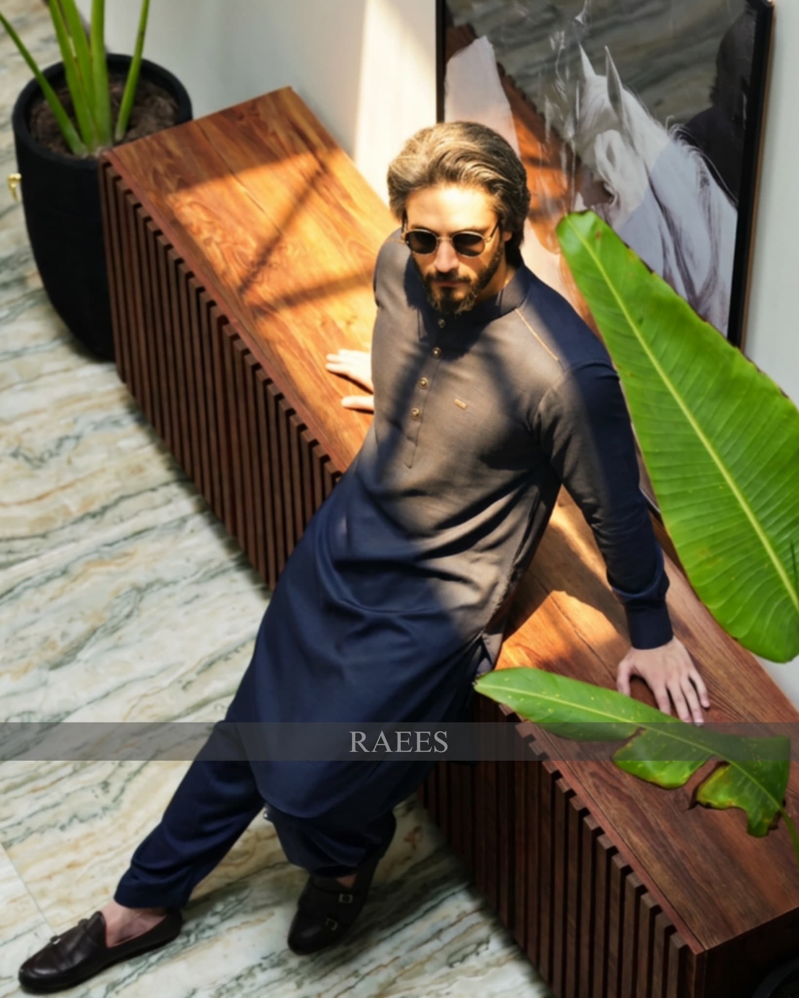 Regalia of Raees