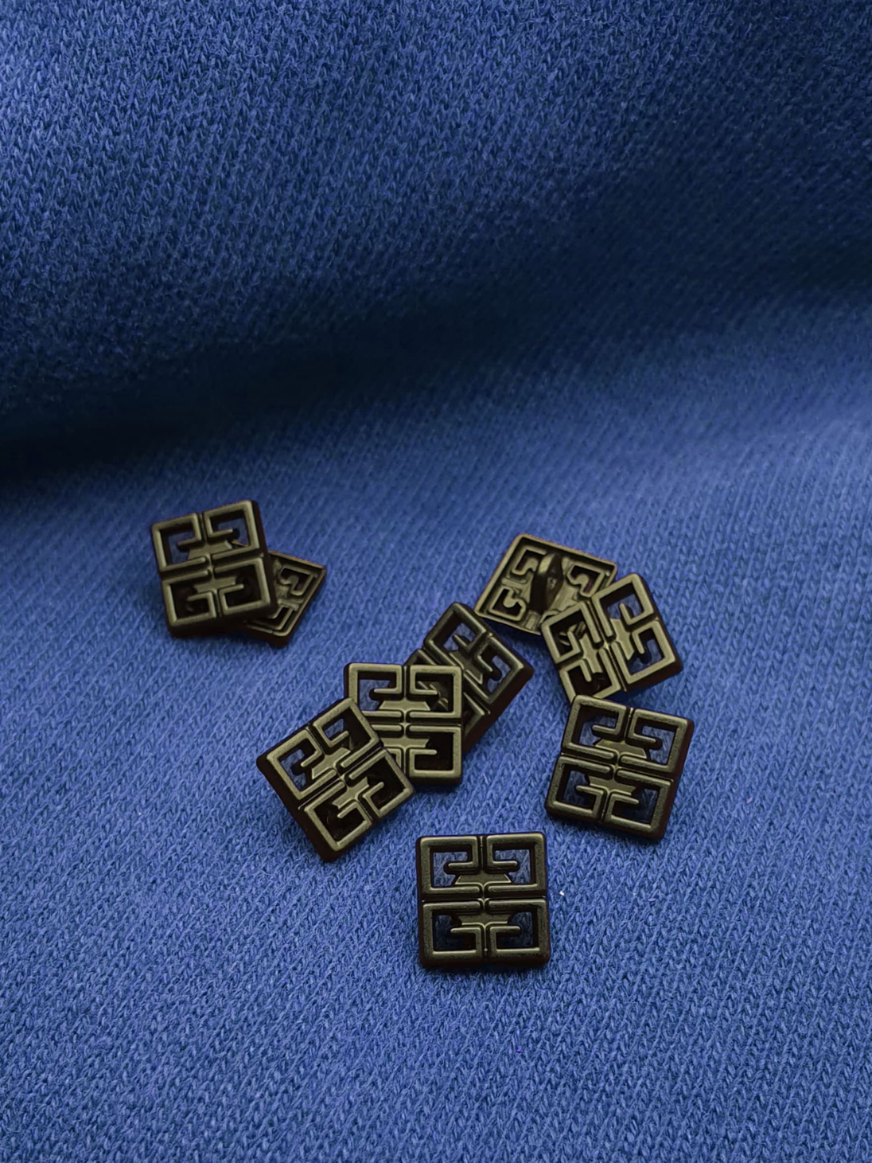 4 Square Metal Buttons