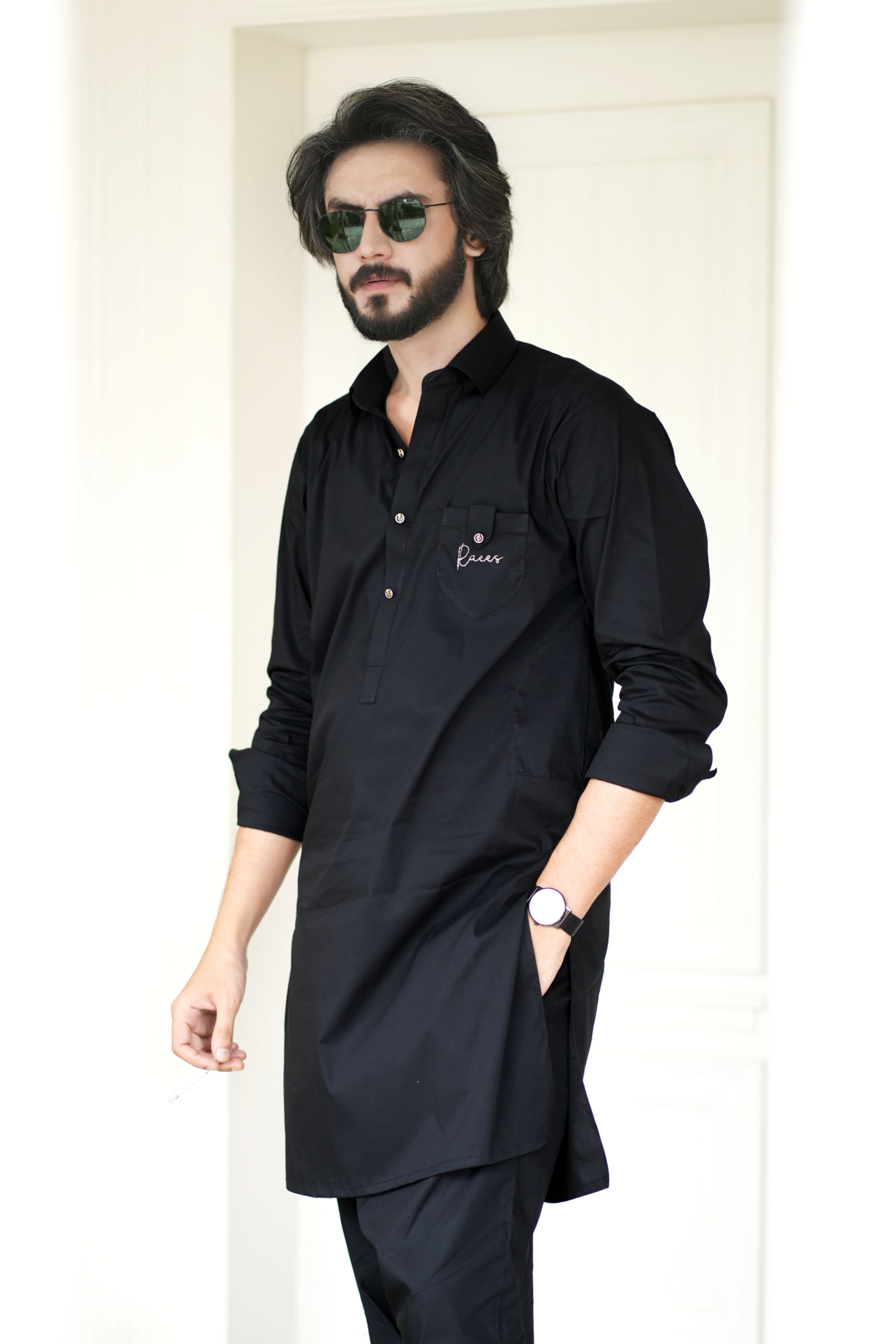 Raees Signature Black